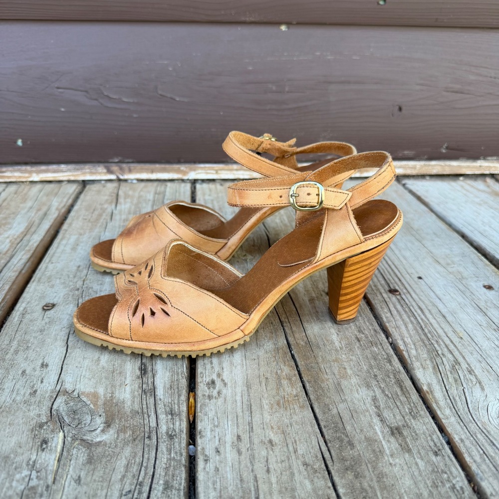VTG 70s Union Made Leather Sandals Peep Toe Cutout Ankle Strap Stacked Heel 8.5
